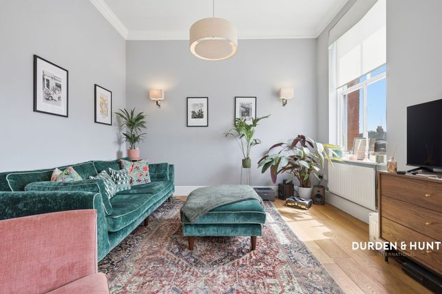 Flat 11, Kensington House Richmond Drive, Woodford Green photo 4