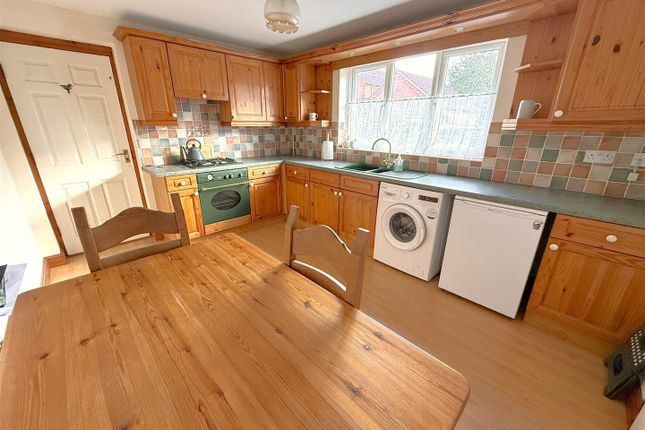 3, Beech Drive, Bottesford photo 2