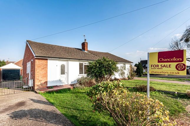 Thumbnail Bungalow for sale in Maidenhead, Berkshire