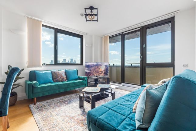 Kelday Heights, Spencer Way, London photo 4