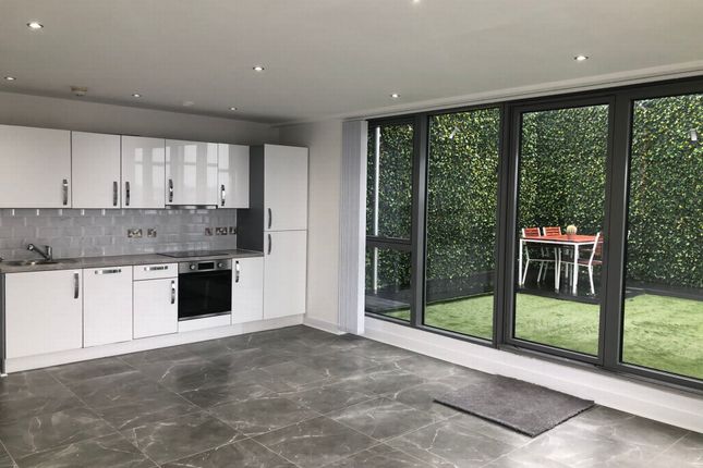 Kitchen/Terrace