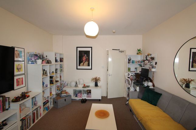 Flat 2, 109 Springvale Road, Sheffield photo 5