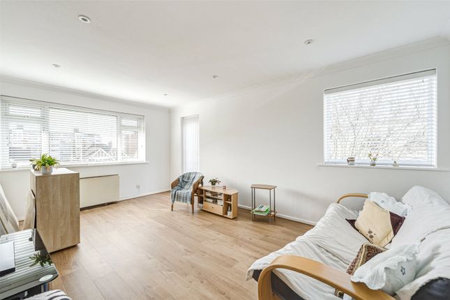 Flat for sale in Bath Road, Worthing, West Sussex