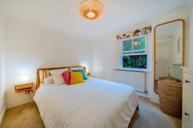 19A,, Rita Road, London photo 3