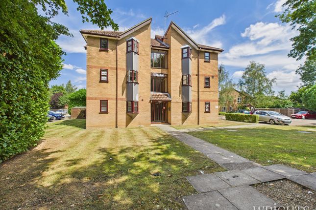 31, Andrewsfield, Welwyn Garden City photo 3