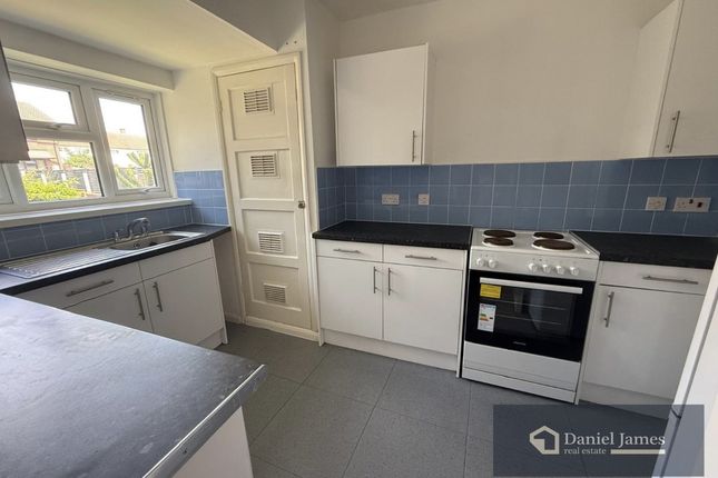 Flat 29, Petersfield Close, Petersfield Close, Romford photo 4