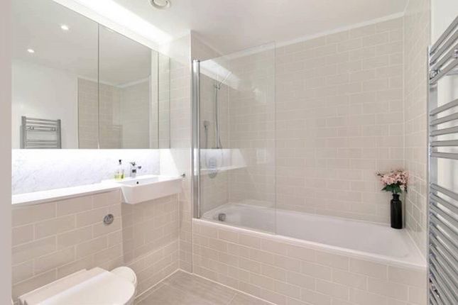 Studio to rent in Blackwood Apartments, Victory Place, Elephant &amp; Castle
