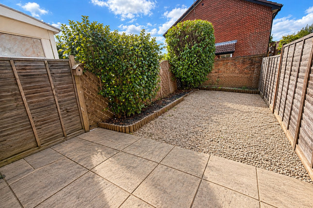 105, Cheylesmore Drive, Camberley photo 3