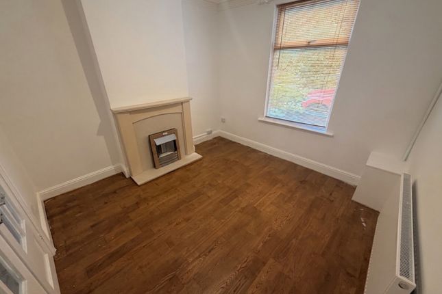 17, Leaf Street, Greater Manchester photo 4