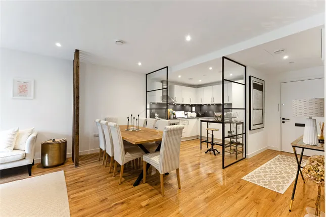 Savills - Battersea Park