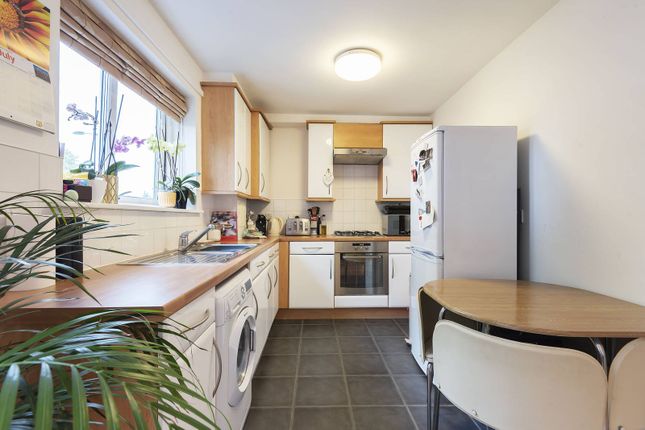 Flat for sale in Beulah Hill, Upper Norwood, London