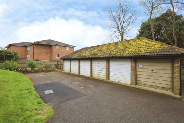 1, Shelley Park, Heathfield photo 4