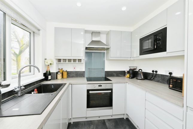 Flat for sale in Aylets Field, Harlow
