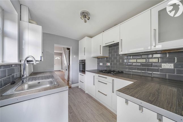 77, Carlisle Road, Kent photo 3