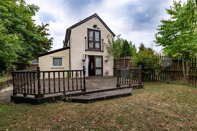 Detached house for sale in Pick Hill, Waltham Abbey