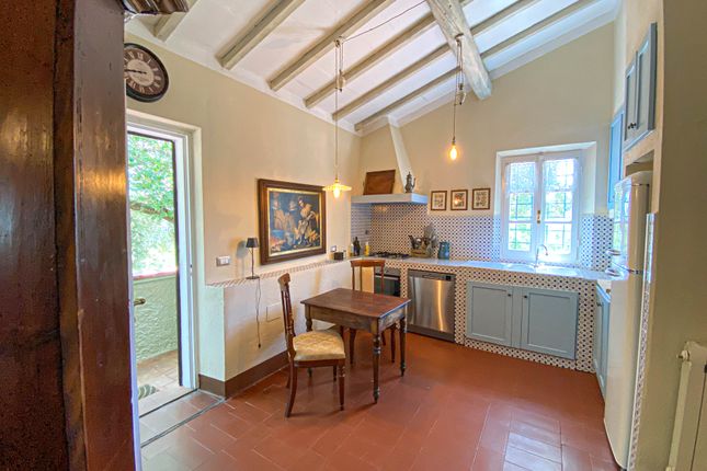 Villa for sale in Sp Del Commercio, Riparbella, Pisa, Tuscany, Italy