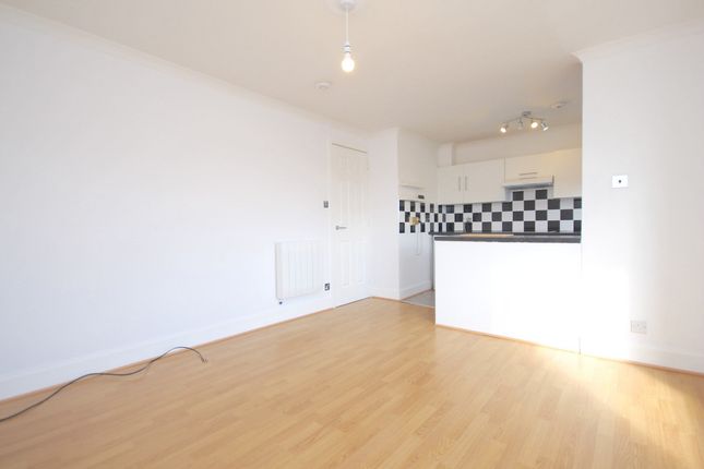 23, Springholm Drive, Airdrie photo 3