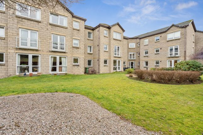 32 Glenallan Court Stirling Road, Dunblane photo 3