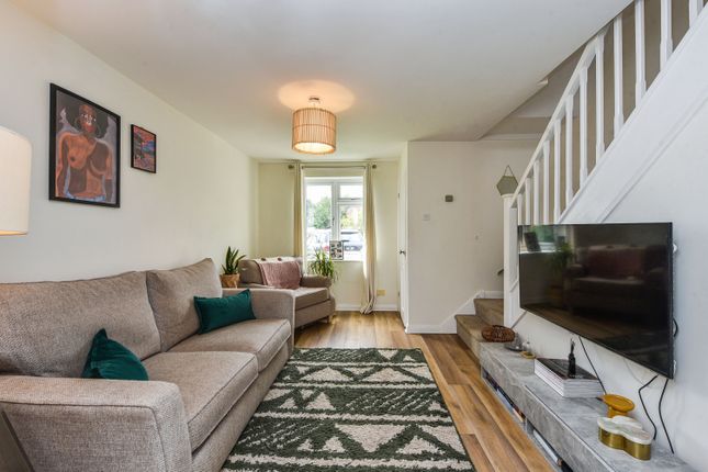 22, York Close, Petersfield photo 3