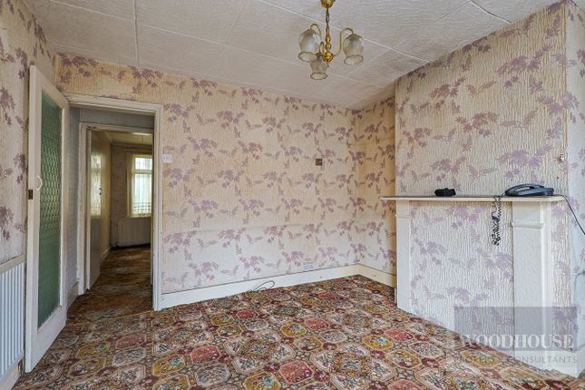 42, Albury Grove Road, Cheshunt photo 2