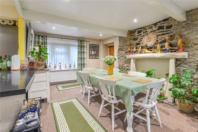 11, Lodge Gate, Denholme photo 4