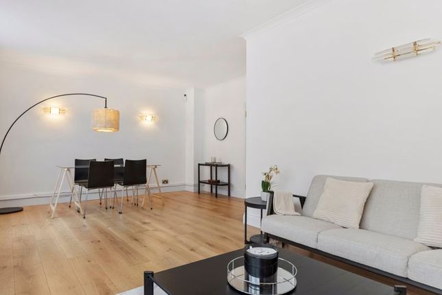 Flat for sale in Priory Road, South Hampstead, London