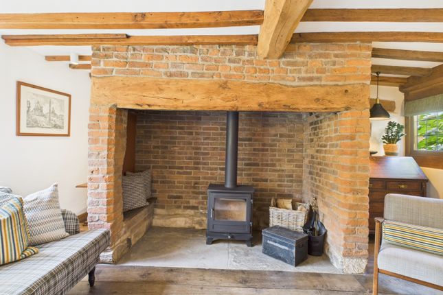 Cam01791G0-Pr0189-Still008