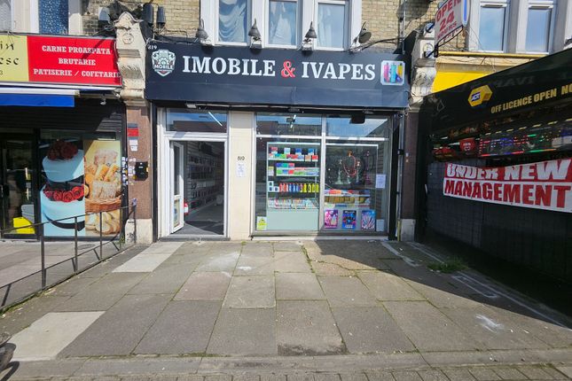 Retail premises to let in High Road, Ilford