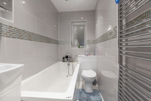 37, Beaumont Road, Berkshire photo 4