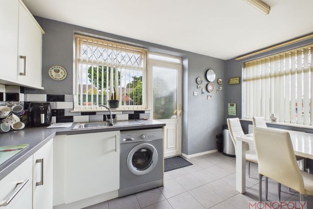2 Ffordd Gryffydd, Wrexham photo 4