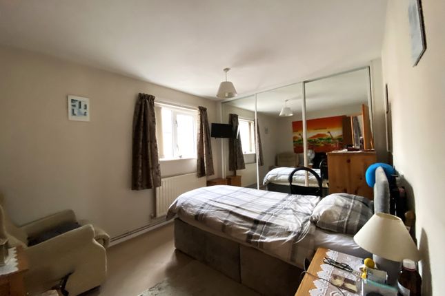 Flat for sale in The Slate Mill, Grantham