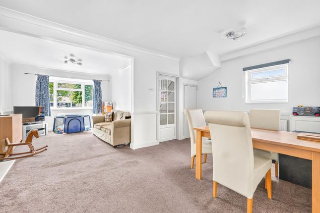 22, Ravenor Park Road, Greenford photo 4