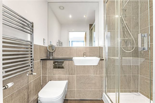 Flat 4, 11, Ashwin Street, London photo 4