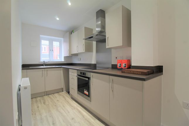 27, Nicholson Close, Nottingham photo 5