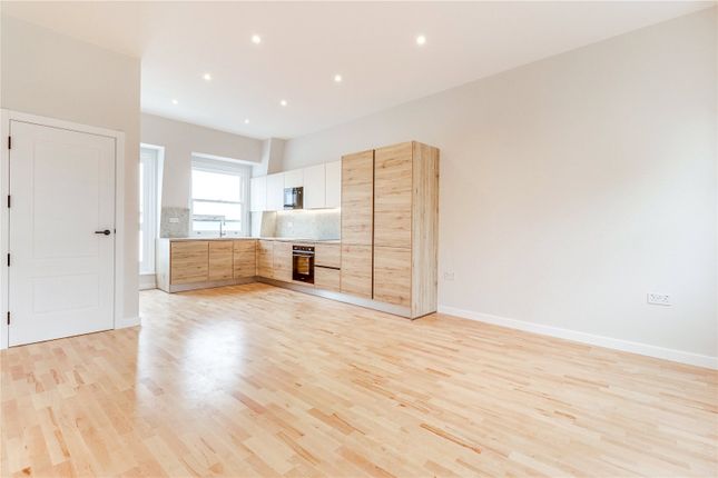 Thumbnail Flat for sale in Tollington Way 6Rp, London