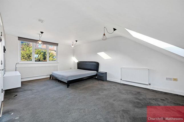 37, Bowes Road, London photo 3