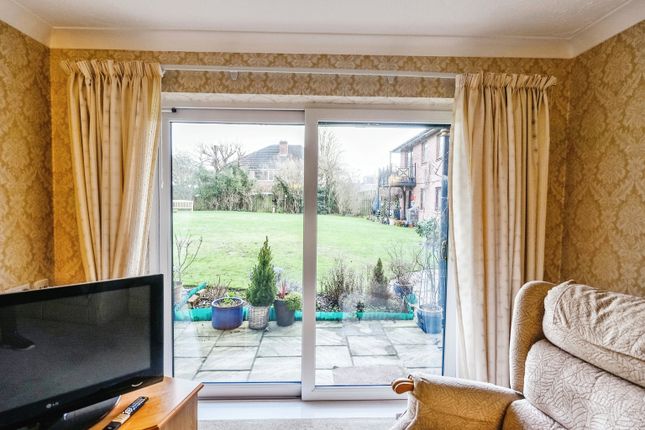 Flat for sale in York Manor, Three Tuns Lane, Formby, Liverpool