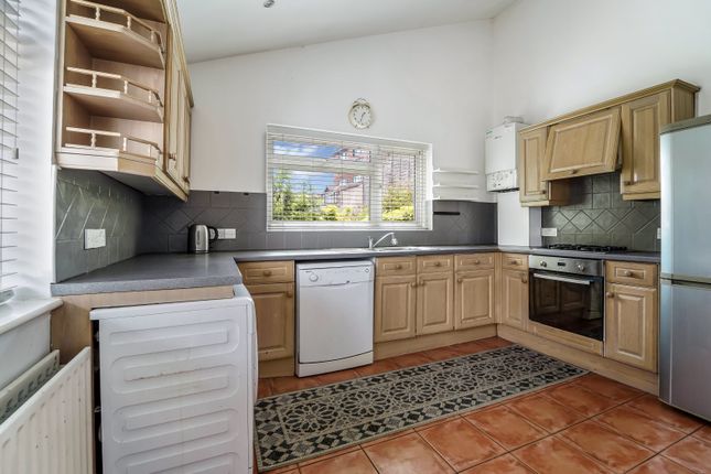366, Coombe Lane, West Wimbledon photo 4