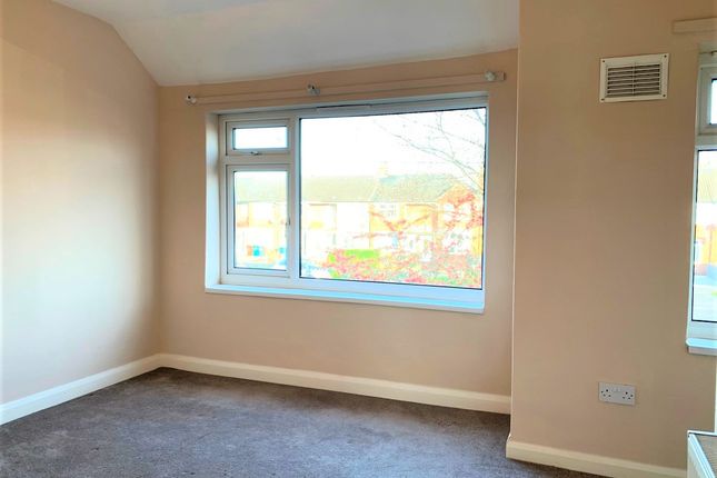 119, Wold Road, Hull photo 4