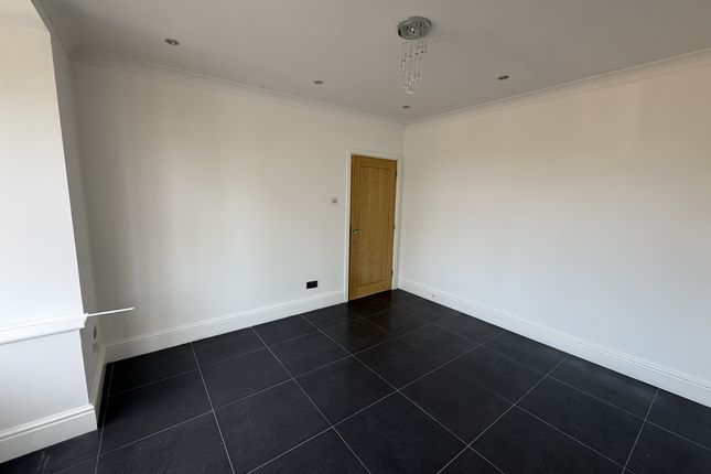 212, Ribbleton Avenue, Preston photo 4
