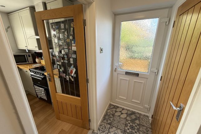 5 Albion Fields, Heol Yr Esgob, Llanon photo 5