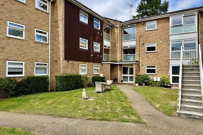 2-bed flat on 24, High Road, Bushey, £360,000