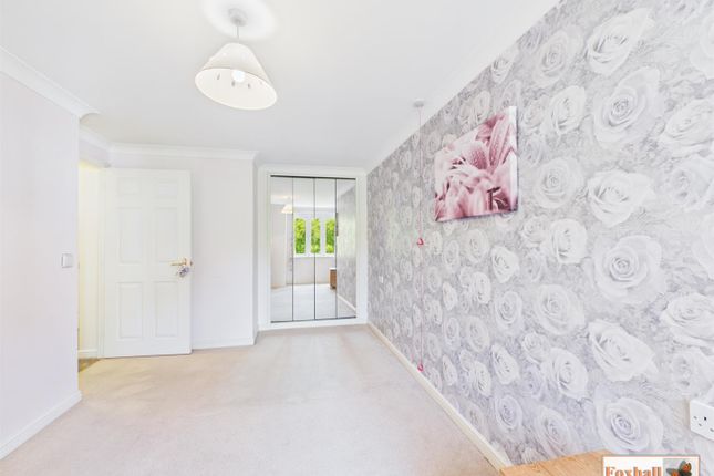 36 Holme Oaks Court, Cliff Lane, Ipswich photo 4