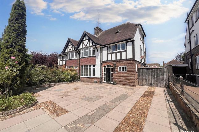 270, Stockingstone Road, Luton photo 2