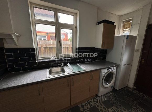 54, St. Annes Road, Leeds photo 5