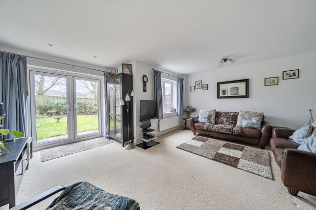 3, Minden Place, Alton photo 3