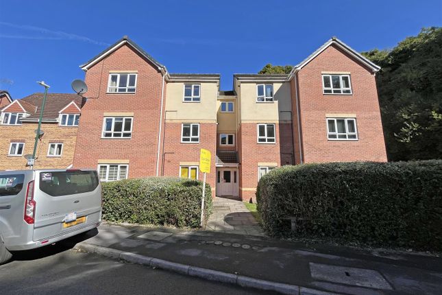 Flat to rent in Eccles Way, Nottingham