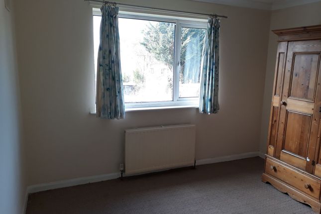 52, Chapel Lane, Greater London photo 4