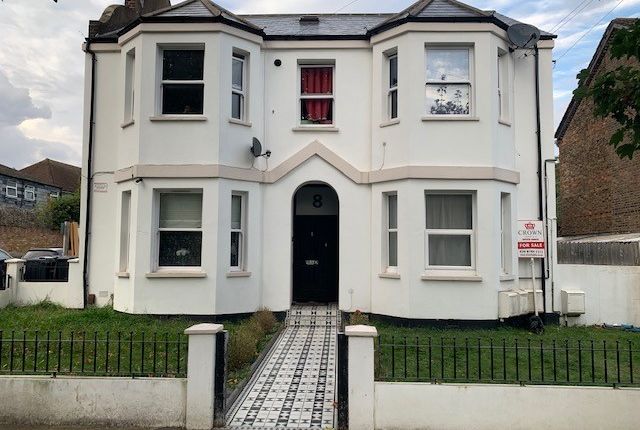 Flat for sale in Norbury Avenue, Thornton Heath