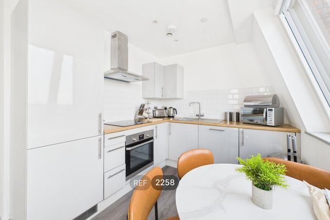 Kitchen/Living Area